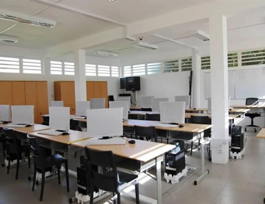 Salle informatique de l'école